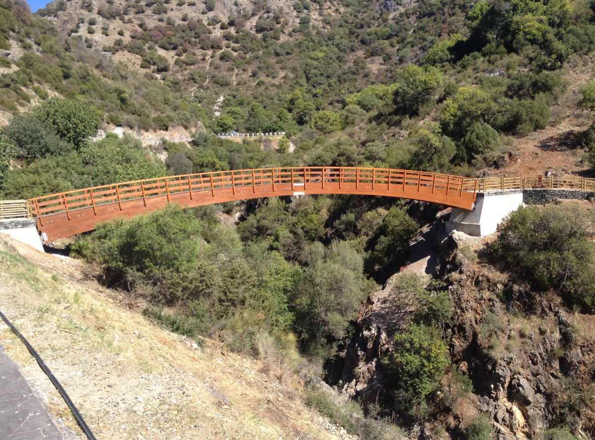 OSP felicita a José Ruiz, concejal de Medio Ambiente de Benahavís, por poner en valor el patrimonio natural del entorno y potencial el ecoturismo.